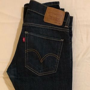 Levi's 511 dark blue jeans size 32x30